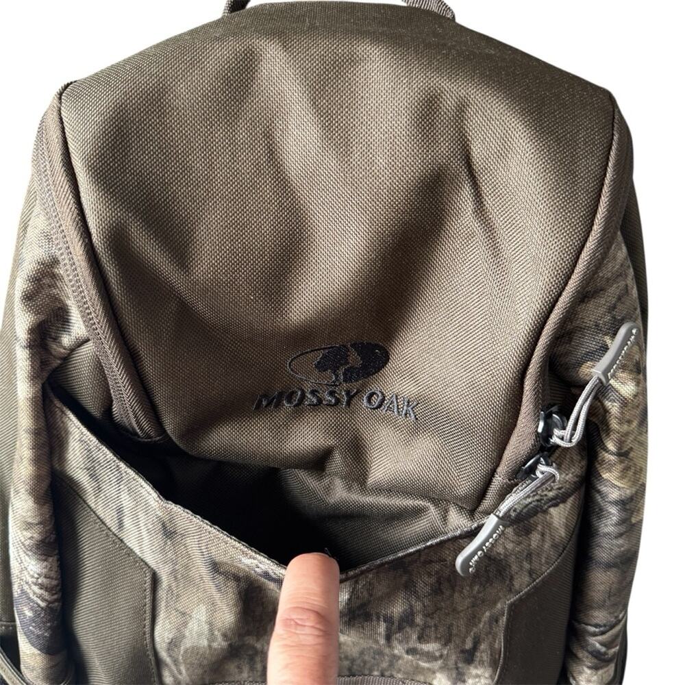 Mossy Oak 20L Hunting Backpack Mossy Oak Country Roots Camouflage Pattern - Picture 3 of 10
